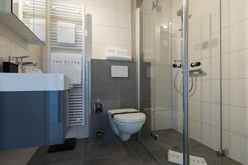 villa-canterbury-bathroom