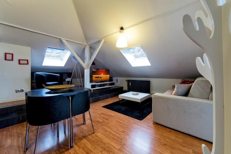 villa-carlotta-7sx-living