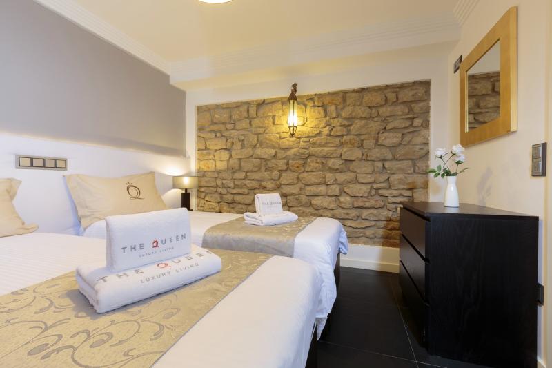 villa-cortina-a01-room