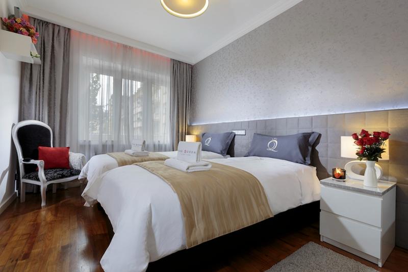 villa-cortina-a12-room