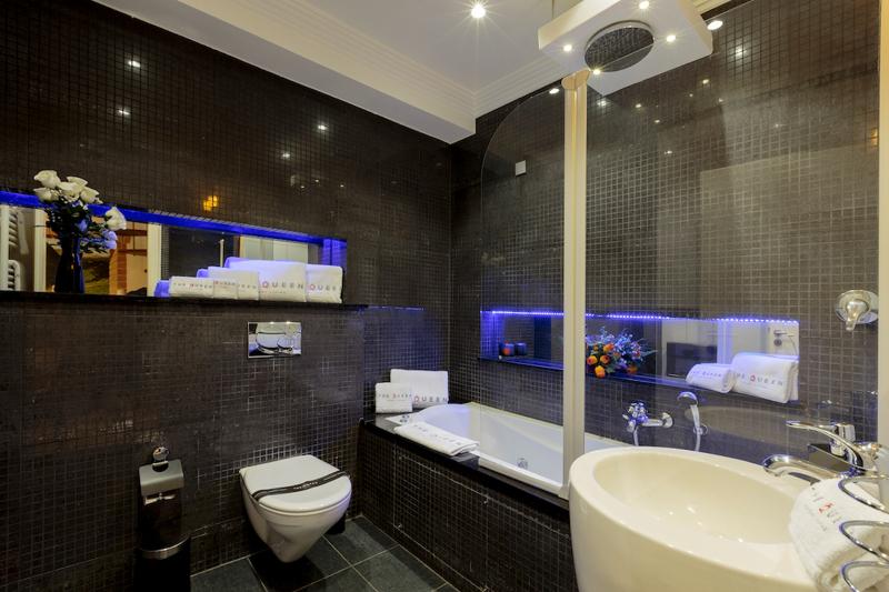 villa-cortina-a41-bathroom