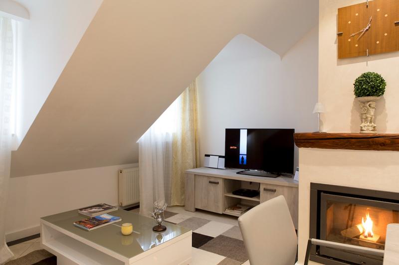 villa-cortina-a41-fireplace