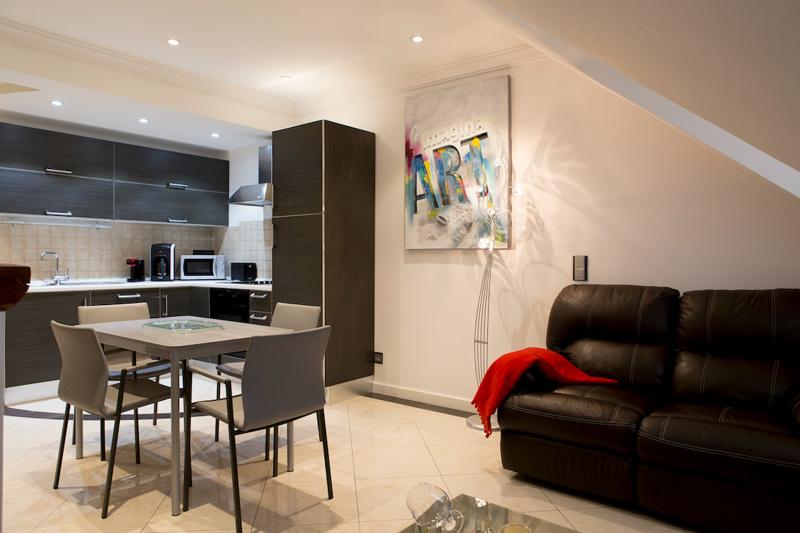 villa-cortina-a41-livingroom