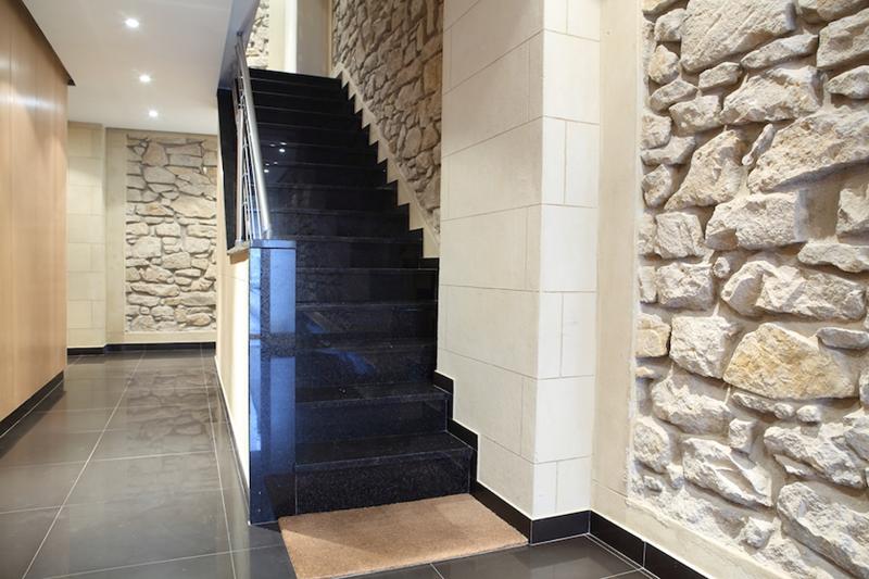 villa-cortina-b12-lobby