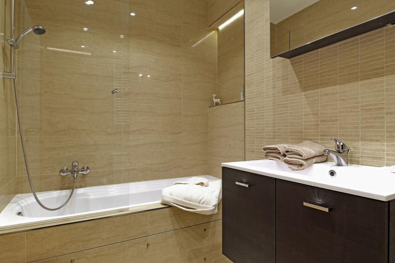 villa-medici-12-bathroom