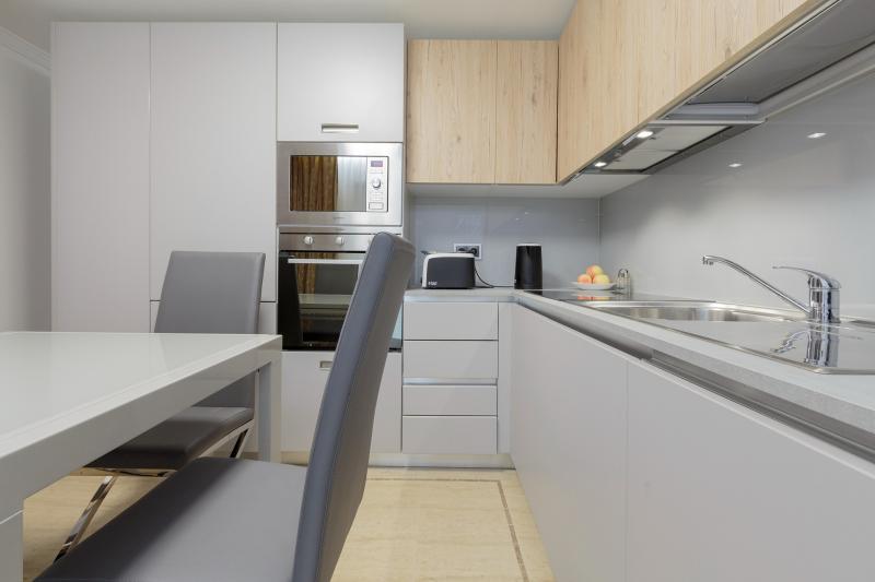 villa-vinicia-m11-kitchen