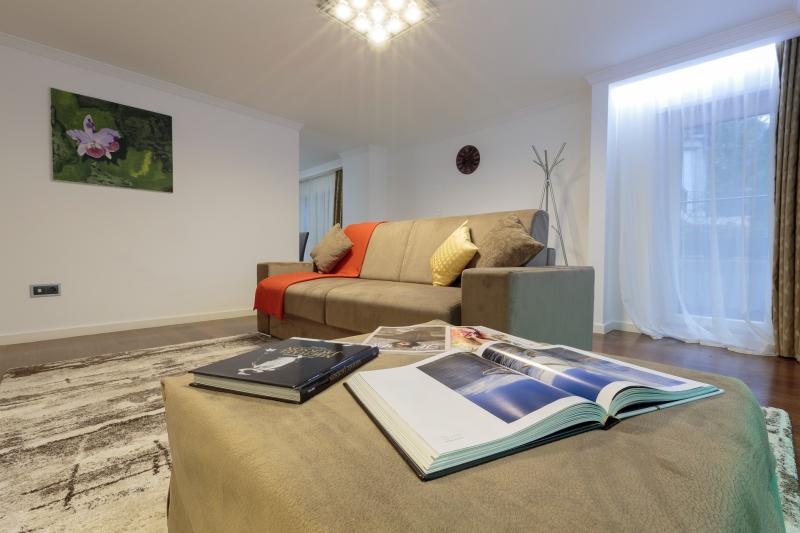 villa-vinicia-m11-sofa